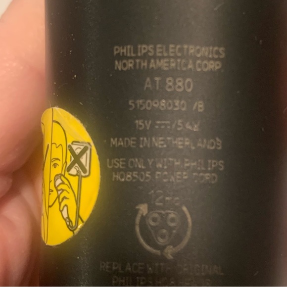 Phillips Norelco Aquatec AT880 Electric Razor w/ Case: Works 100% NO CHARGER! - Picture 6 of 12